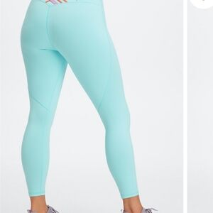 NWOT boost power hold Fabletics leggings 7/8 length. Tried on but never worn.